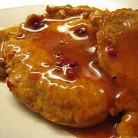 Miesko w sosie z wina i rozowego pieprzu