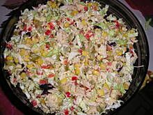 Fot. mama Emilki, sałatka z zupek chińskich- kolorowa