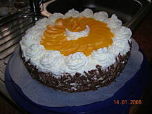 Fot. agaber, TORT z bitą śmietanką i owocami