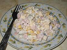 Fot. alisia, Sałatka śledziowa z szynką