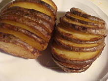 Fot. reniaa007, pieczone ziemniaki HASSELBACK Nigelli
