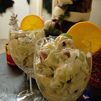 sałatka owocowa z sosem jourtowym