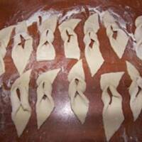 Chruściki drożdżowe