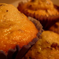 Muffiny z orzechami laskowy i rodzynkami