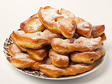 Fot. Wkn, Faworki drożdżowe z marmoladą