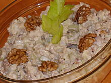 Fot. kolasia, seler naciowy - surówka z orzechami