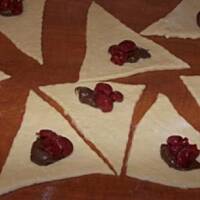 Rogaliki z wiśniami i czekoladą