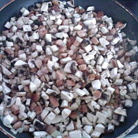 pieczarki z makaronem i serem pycha