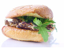 Fot. anay, Kanapka z grillowanym schabem