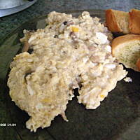 Jajecznica z serem i pieczarkami