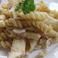 Zapiekanka makaronowa z tuńczykiem