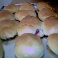 Drożdżowe bułeczki z Różanym nadzieniem