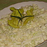 Surówka z kapusty pekińskiej z chrzanem