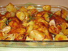 Fot. bing_translator, Legs of the chicken baked with potatoes