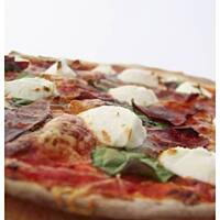 Pizza z dojrzewającą szynką