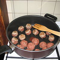 Klopsiki w mocno grzybowym sosie