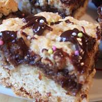 Kruchy placek z powidłami śliwkowymi