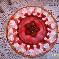 Prosty torcik truskawkowy