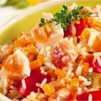 Sałatka z ryżem i kurczakiem Sachmet