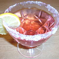 Rozgrzewający napój z dzikiej róży