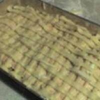 Szarlotka z bezą na kruchym cieście