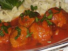 Fot. Uretan, Pulpeciki w sosie pomidorowym