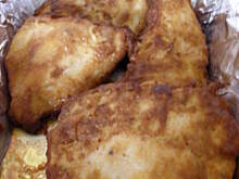 Fot. Cinnamon, piersi z kurczaka w wyrazistej panierce