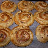 Drożdżowe ślimaczki z budyniem