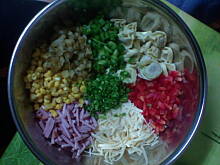 Fot. gumcia, Sałatka z tortellini Gumci