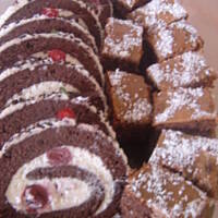 Rolada czekoladowa szwarcwaldzka ze śmietaną