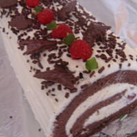 Rolada kakaowa z masą ajerkoniakową