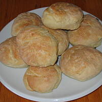 Pszenne bułki zapiekane z serem