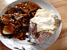 Fot. Sara_R, Ziemniaki pieczone z masełkiem i śmietaną