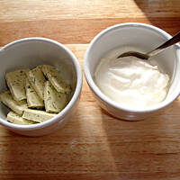 Ziemniaki pieczone z masełkiem i śmietaną