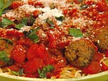 Fot. olenka_chicago, spaghetti z meatballs palce lizac