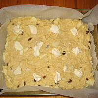 Zwarjowane drożdżowe z mascarpone i jabłkiem