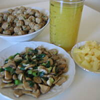 Mięsne groszki w sosie śmietanowo - cebulkowym