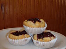 Fot. Admira, Bułeczki z dżemem wiśniowym