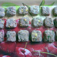 Mini kotleciki z ryżem i sosem pomidorowym