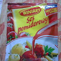 Mini kotleciki z ryżem i sosem pomidorowym