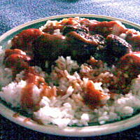 Mini kotleciki z ryżem i sosem pomidorowym