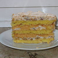 Mazurek orzechowy przekładany