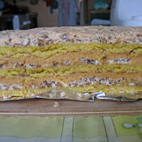 Mazurek orzechowy przekładany