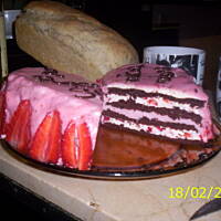 pyszniutki torcik truskawkowy