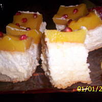 ciacho cytrynowo-smietankowe z musem z brzoskwiń