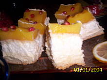 Fot. patysiapysia, ciacho cytrynowo-smietankowe z musem z brzoskwiń