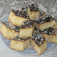 Kruche z budyniem kokosowym