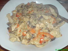 Fot. kuleczka, Gulasz z piersi kurczaka w sosie smietankowym