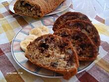 Fot. Mloda, Ciasto bananowe z czekoladą i orzechami