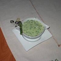 Zupa z zielonych szparagów